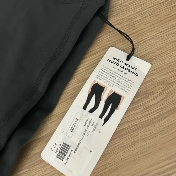 Alo high-waist moto leggings - Picture 3 of 3